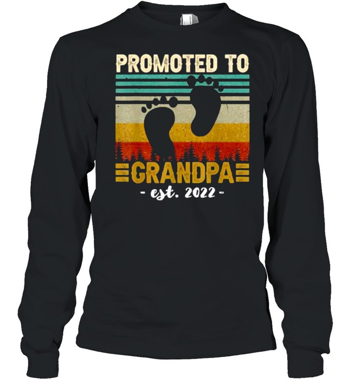 Promoted To Grandpa 2022 Grandfather 2022 Vintage  Long Sleeved T-shirt