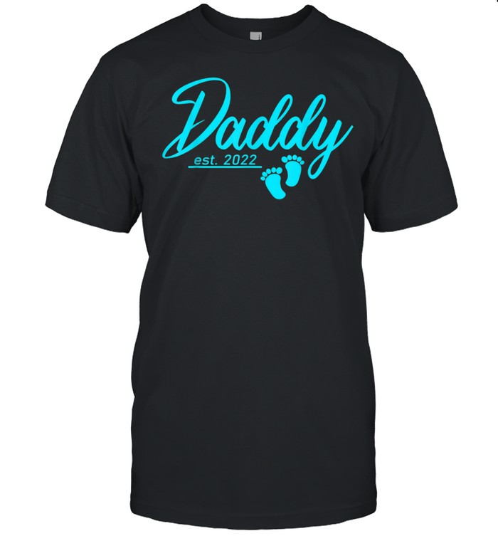 Mens Daddy est 2022 Classic Outfit Father Dad Vintage Baby Feet shirt