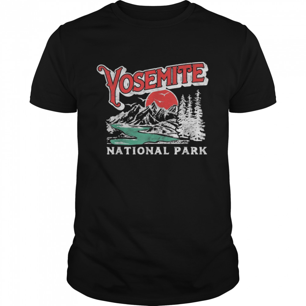 Yosemite National Park Retro 80’s Mountains Distressed  Classic Men's T-shirt
